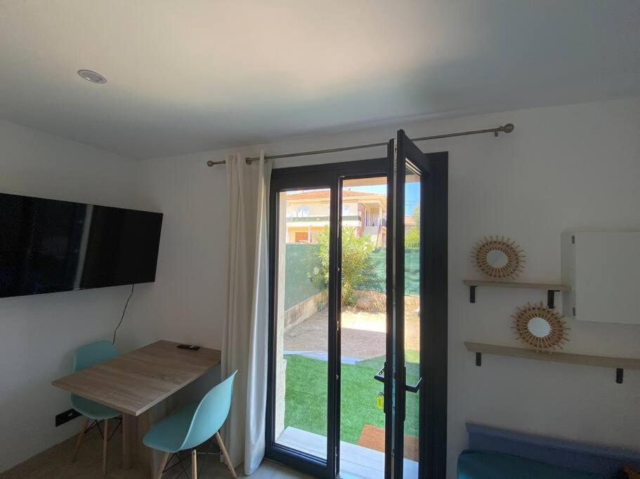 F2/4 Pers Plage-Commerces A Pieds-Parking Prive Saint Aygulf Extérieur photo